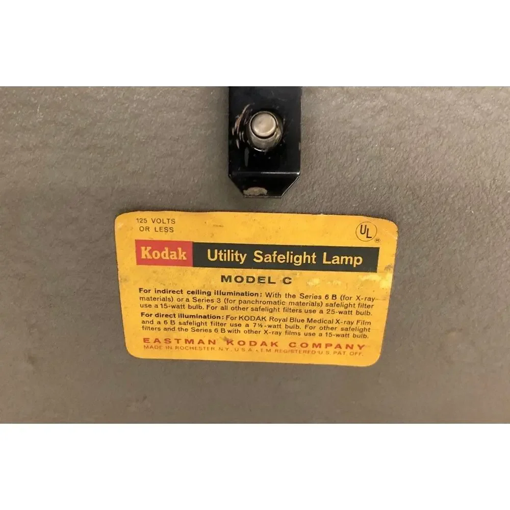 Vintage 70s Kodak Utility Safelight Lamp Model C Original Darkroom Light WORKS